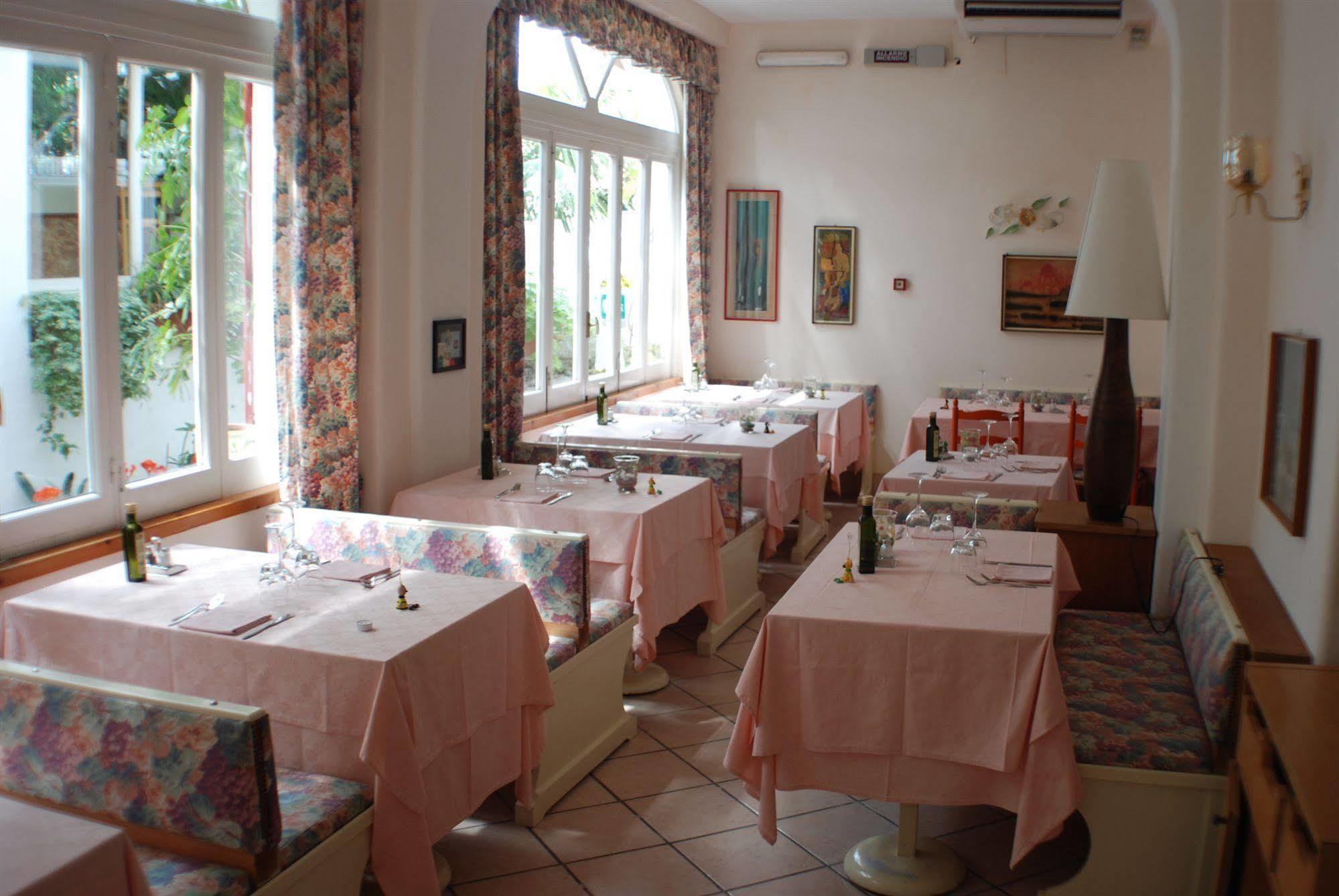 Hotel La Palma Sant'Angelo  Kültér fotó
